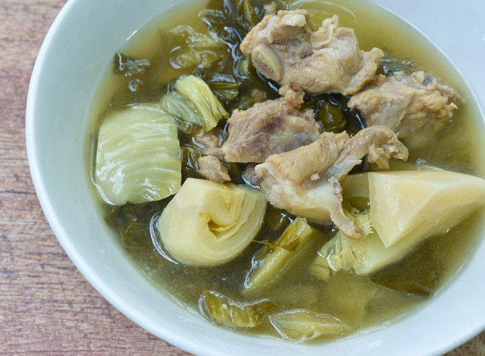 MAKANAN MINUMAN INI HALAL APA HARAM ? BAKUT BABI
