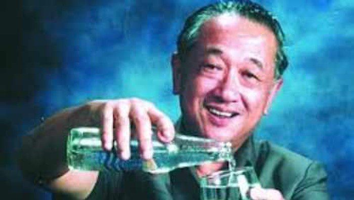 Tirto Utomo Pendiri Aqua, Raja Air Mineral Indonesia