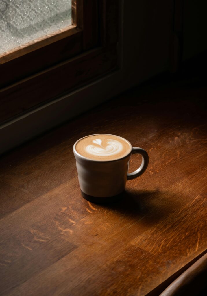 latte art - pexels-spotwizardlee