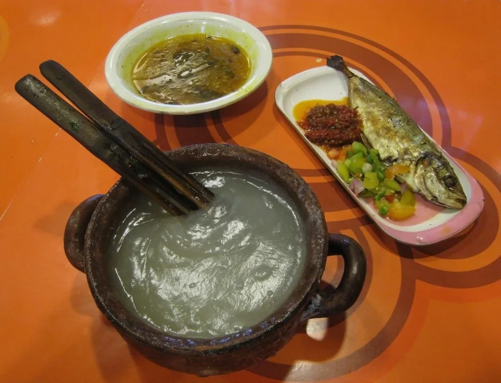 Sago, Ilustrasi makanan khas Maluku yang menggugah selera. (Foto Istimewa)
