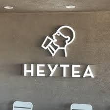 You are currently viewing HeyTea : Strategi Bisnis, Selalu Berinovasi Menu, hingga Sambut Masa Depan Teh Premium yang Menginspirasi Dunia